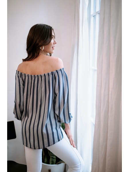 Veronica M HOBBS off shoulder blouse. SMALL