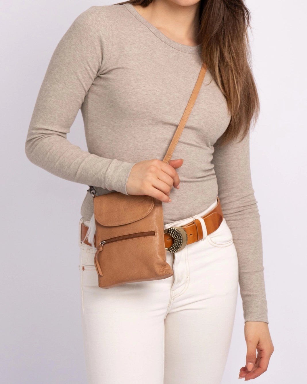 Roza leather envelope crossbody bag