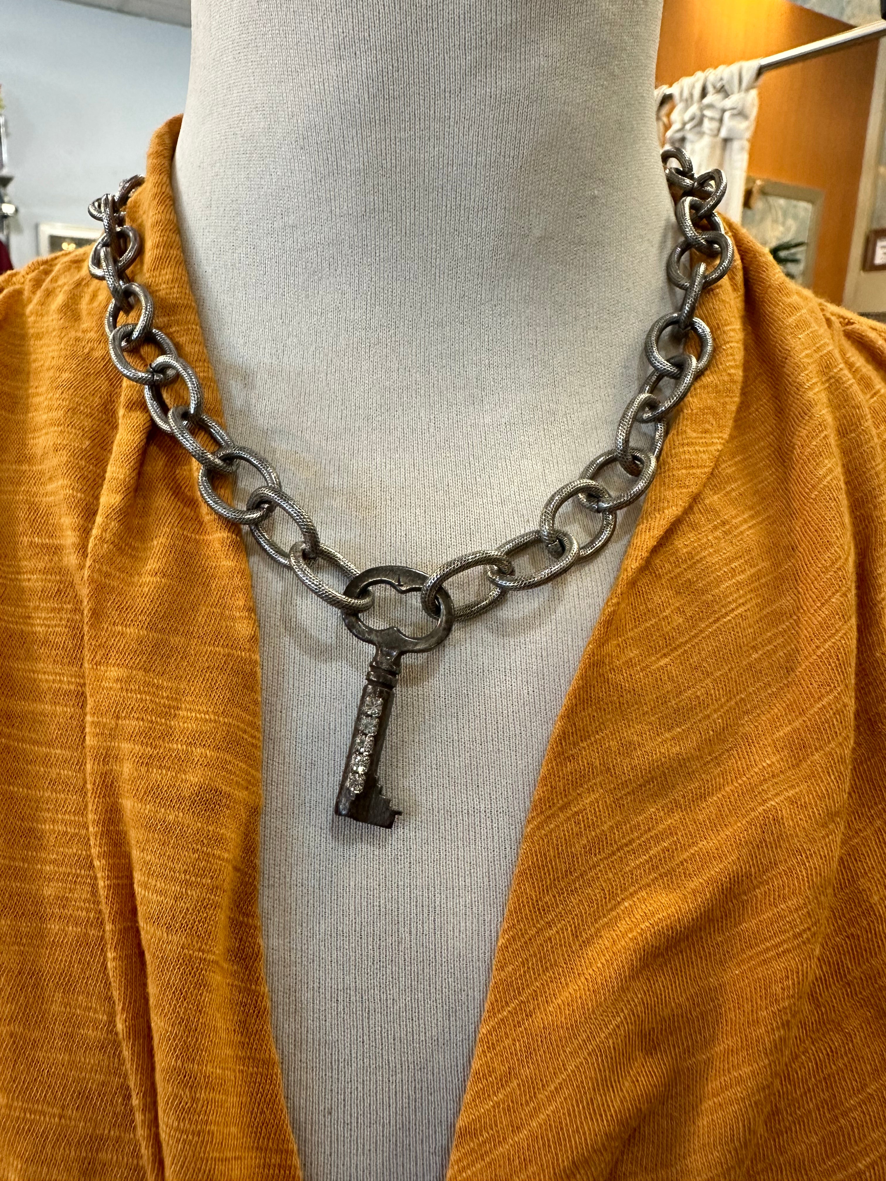 BV Chunky chain with bling key
