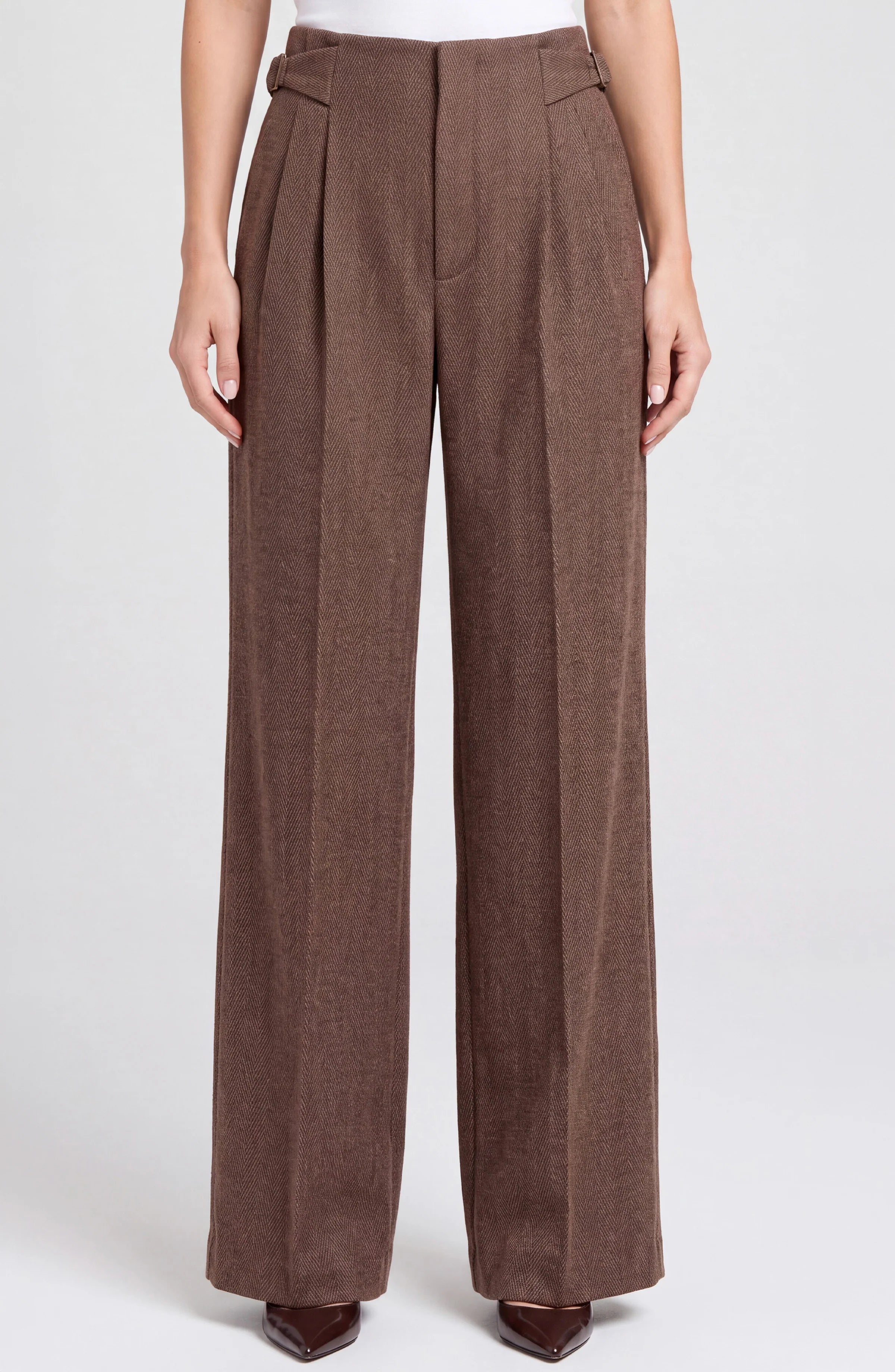 LPLA Chestnut Pleated Trouser