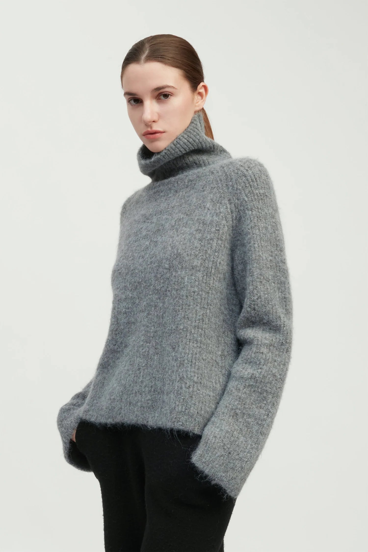LBM Monical Funnel Neck Sweater ONE SIZE