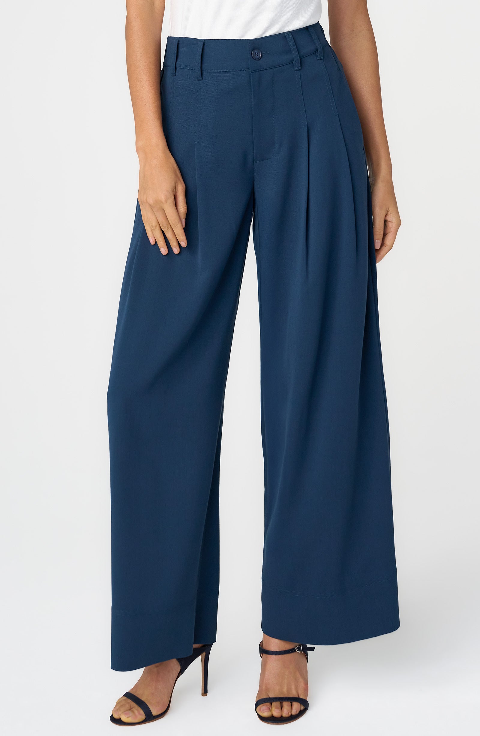 LPLA Pleated Trouser