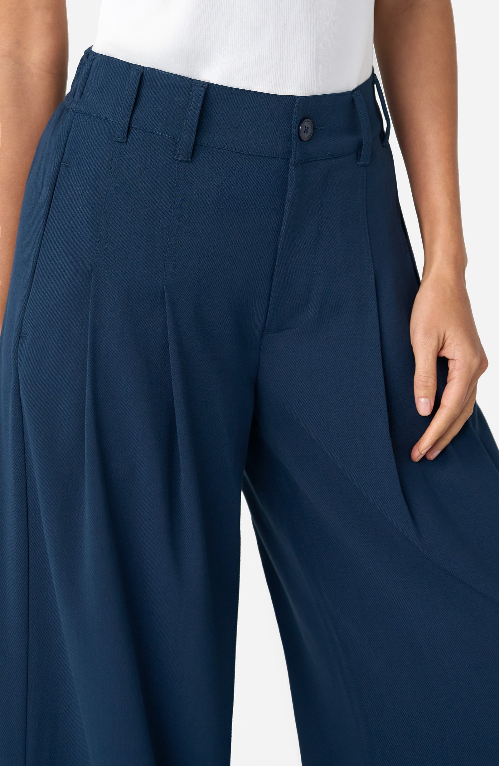 LPLA Pleated Trouser