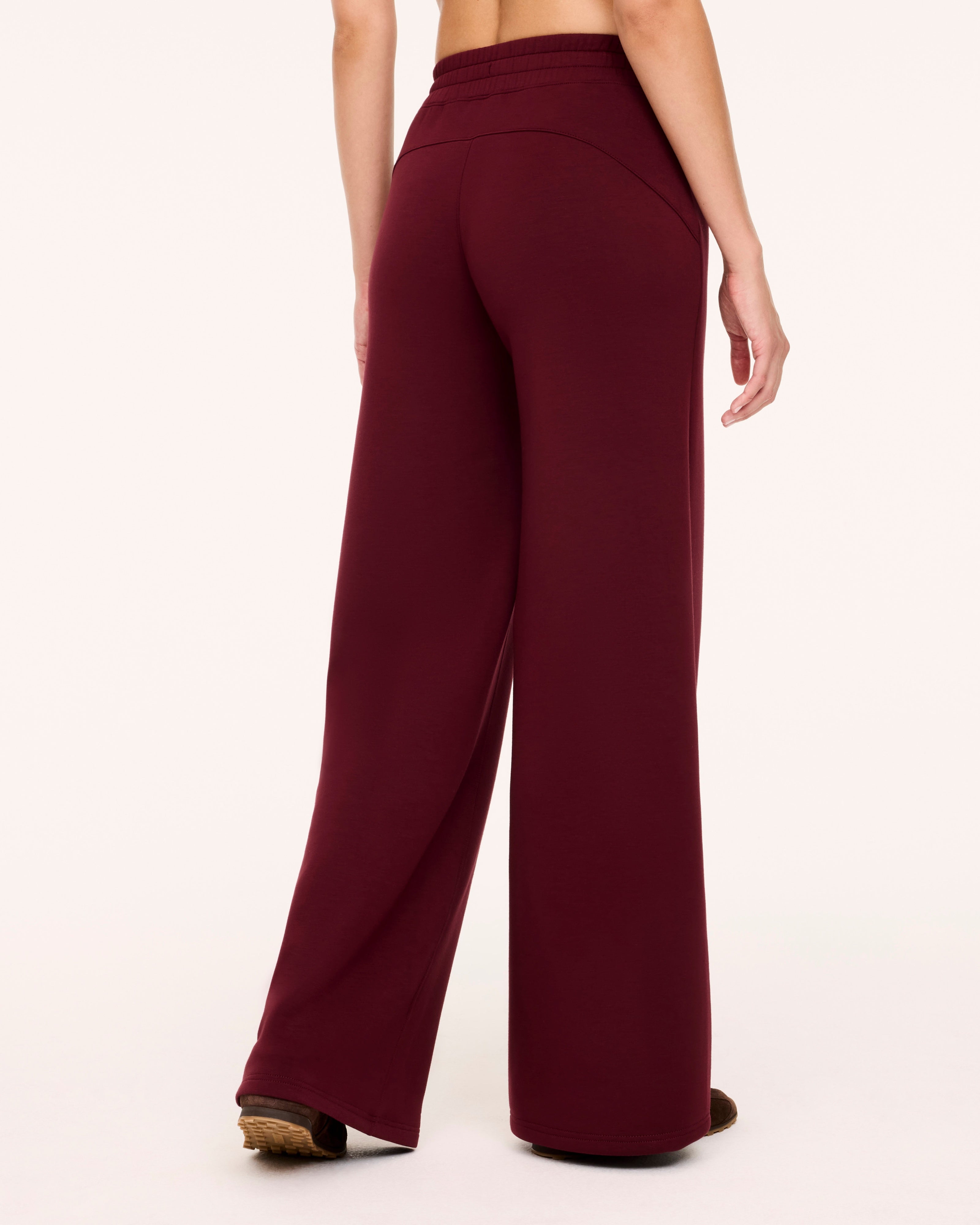 SPANX Vino AirEssentials Wideleg Pant